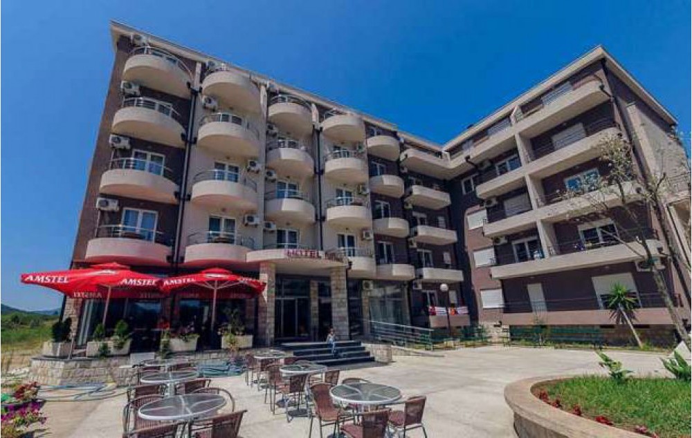 Hotel Novi 3*, Igalo / Hoteli