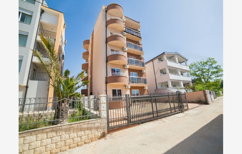 LARA S *** - DOBRE VODE / Crna Gora apartmani